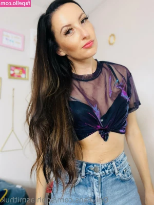 sophiasmithuk - Really needing everything sucked at once