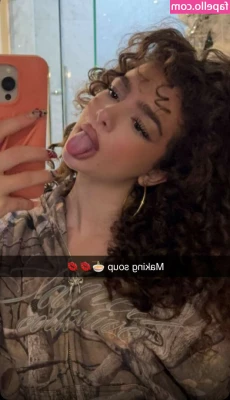 Demitra Kalogeras [ demitra-kalogeras-2 ] - Who wants to AMOSC👻? DM me 😘