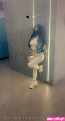 emmietinker - Bored and Horny