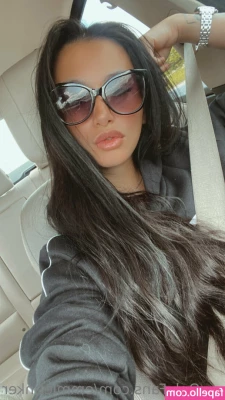 emmietinker - Quieres besar mis labios rojos O prefieres besar mis otros labios