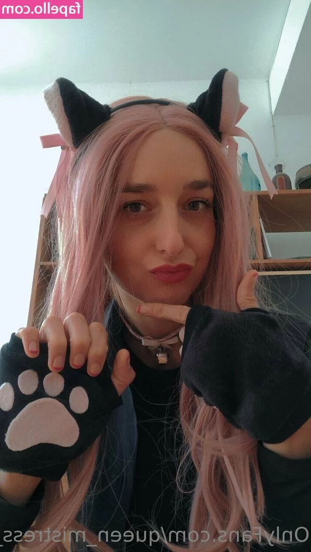 queen_mistress_of_lust [ queen-mistress-of-lust ] - What kind of erotic content do you want to see on my page? Whatever
