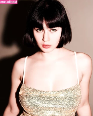 Sophie Nöther [ sophie-nther ] - Una dolce notte 😴💤  Lascia una mancia di 10$ per il video top