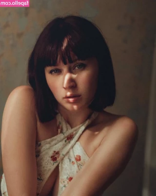 Sophie Nöther [ sophie-nther ] - Who likes morning feet