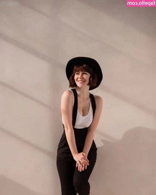 Sophie Nöther [ sophie-nther ] - Think I ll do a 12 hr sale today  half off to subscribe   6 today