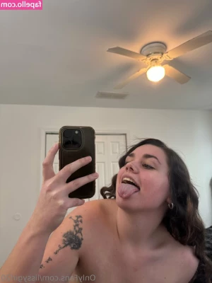 lissygirl20 - bum <3