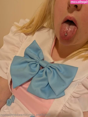 strawberripoison - Amelia Catches You Peaking On Her Farting And Then Invites You To