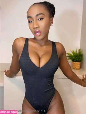 dreamy_dalia [ dreamy-dalia ] - THIS IS MY HOTTEST VIDEO EVER 🥵 First I put an anal plug in my