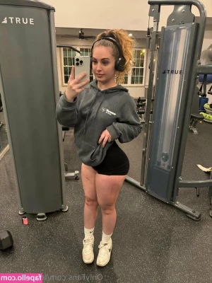 foxyashlynn - I hope you are having a good Sunday morning  I got a bit horny this