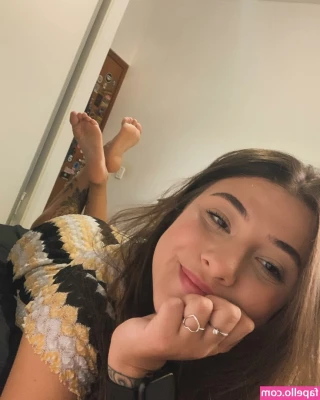 Prii_feet [ prii-feet ] - Posing with ball gag  itsyourqueengee