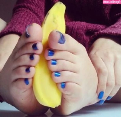 Prii_feet [ prii-feet ] - Should I make another tinder account and try have sex with my first