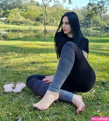 Prii_feet [ prii-feet ] - Would you buy a custom playboy sweatshirt with me on it