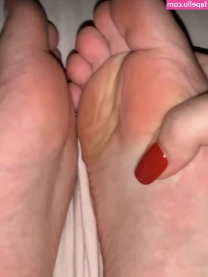 Prii_feet [ prii-feet ] - VIDEO COMPLETO + de 15 min 💖 se sex0 fuerte que rico como le chupo