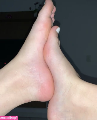 Prii_feet [ prii-feet ] - Who has a question for me that they want me to answer in tonight s