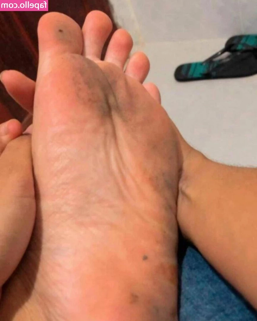 Prii_feet [ prii-feet ] - Every like - spank  Every tip - cum  Support me and I send u 3 hot