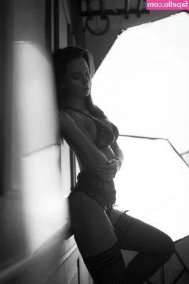 Magdalena Perlinska [ magdalena-perlinska ] - Hi
