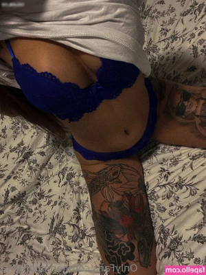 Fabijennasophie - Hollywood Hills in tiny lingerie 😉🔥 Which view is your fave?