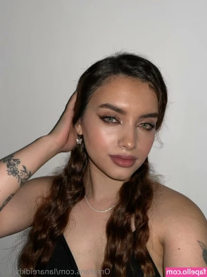 lanareidkhalifa - where should i put this? ♡