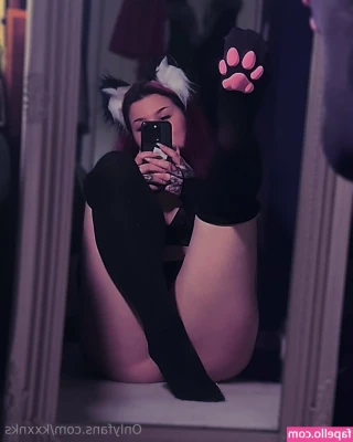 kxxnks - I m  Lorena  sexy milf latina  This is My menu  Vcall 15  x 5min 