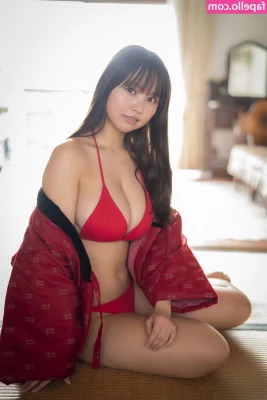Yuzuha Hongo [ yuzuha-hongo ] - cover these and maybe I ll let u kiss them