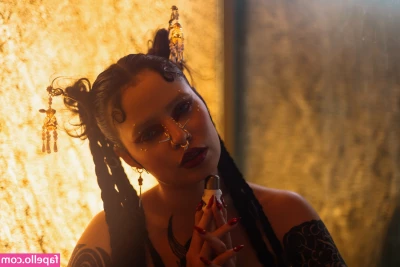 cyberpunkgirl - The best way to deal with aging  Laugh lines and gossip