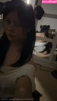 penelope_candyy [ penelope-candyy ] - Check your DMs if you wanna see the rest of this hot lil panty peel