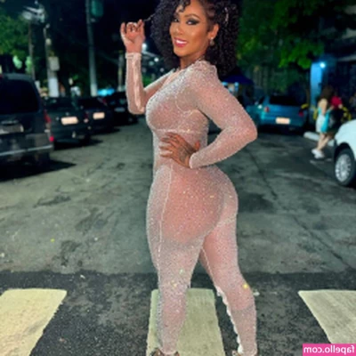 Rosiane Pinheiro [ rosiane-pinheiro ] - Slide this thong over and then slide your tongue in boy