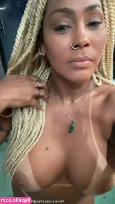 Rosiane Pinheiro [ rosiane-pinheiro ] - Don't Miss Out tonight-🙈😳😵
