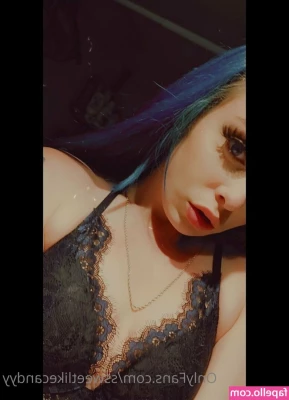 ssweetlikecandyy - I would sit on your face like a real ride