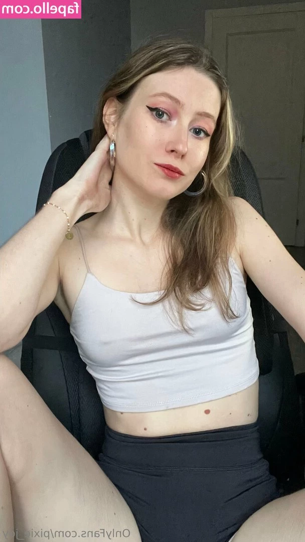 pixie_joy [ pixie-joy ] - My pussy was wet as u can see so i had to touch myself  I get so wet