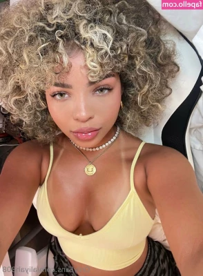 anissa808 - International Bum day 🍑😁