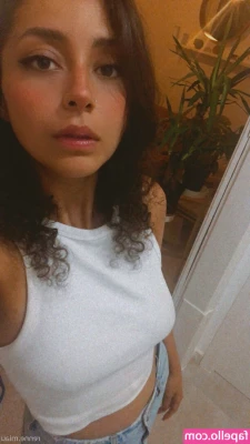 renne.miau [ renne-miau ] - Good morning baby 😍 have you woke up horny?