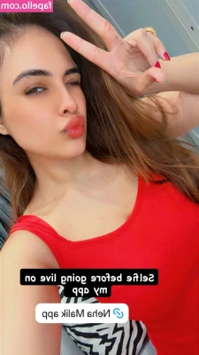 Nehhaa Malik [ nehhaa-malik ] - Do you like my feet?👣 🦶 if so, here’s some pics 🥰😘😛