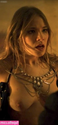 Carolin von der Groeben [ carolin-von-der-groeben ] - Your pleasure is my priority 😊