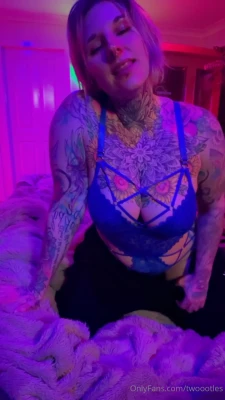 twoootles - Do you wanna jerk off with me  Just check your DM soon and join with
