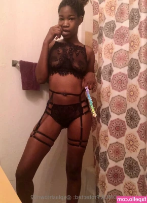 splashtown.92 [ splashtown-92 ] - I need something to suck 😈 Can you help me?