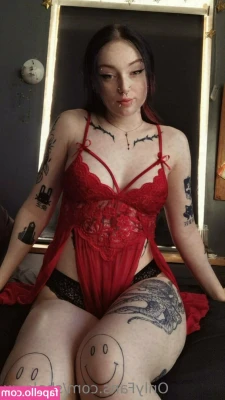 shakyxx - I find hot baths super relaxing, especially when no one is home. No