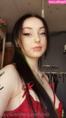 shakyxx - Here a rose for you 🐻🌹
