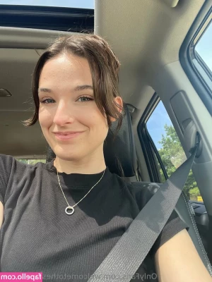 welcometothesmokeshow - I m sorry I exist  here  a selfie