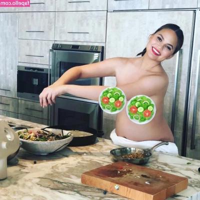 Chrissy Teigen [ chrissy-teigen ] - What a spunky mess I’m in