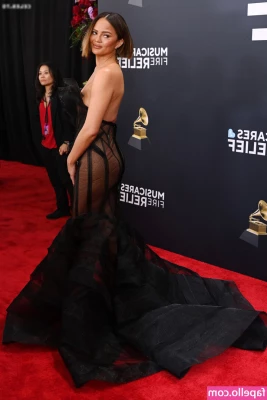 Chrissy Teigen [ chrissy-teigen ] - Vamos a usar la imaginación
