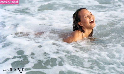 Chrissy Teigen [ chrissy-teigen ] - Send me a message, I want to share something with you!