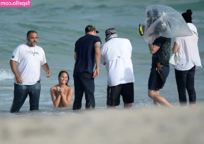 Chrissy Teigen [ chrissy-teigen ] - Never stop worshipping me.