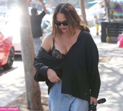 Chrissy Teigen [ chrissy-teigen ] - Join me in bed this morning babe