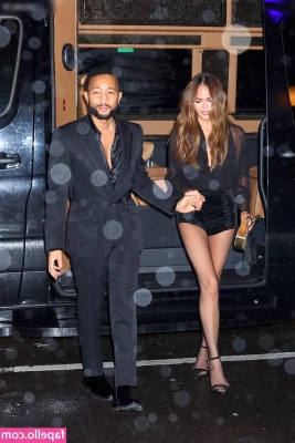 Chrissy Teigen [ chrissy-teigen ] - Like this is you want a 4 minute video of me cumming while watching