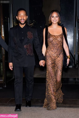 Chrissy Teigen [ chrissy-teigen ] - Do you want me