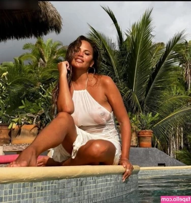 Chrissy Teigen [ chrissy-teigen ] - The lingerie for today
