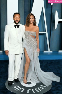 Chrissy Teigen [ chrissy-teigen ] - New videos with my  partner Jayden Ray only  20 for 3 videos these
