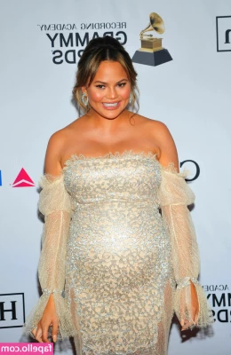 Chrissy Teigen [ chrissy-teigen ] - Don t forget to send me private messages for more pictures customized