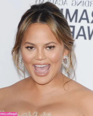 Chrissy Teigen [ chrissy-teigen ] - Le dice su lechita que tanto quería esta putita