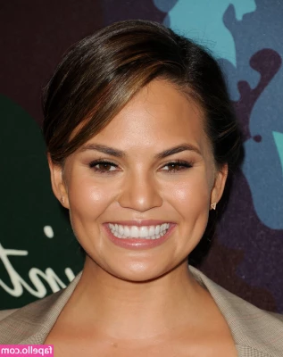 Chrissy Teigen [ chrissy-teigen ] - Vacay
